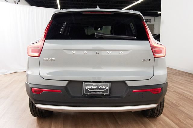 Certified 2025 Volvo XC40 B5 Core w/ Protection Package Premier image 4
