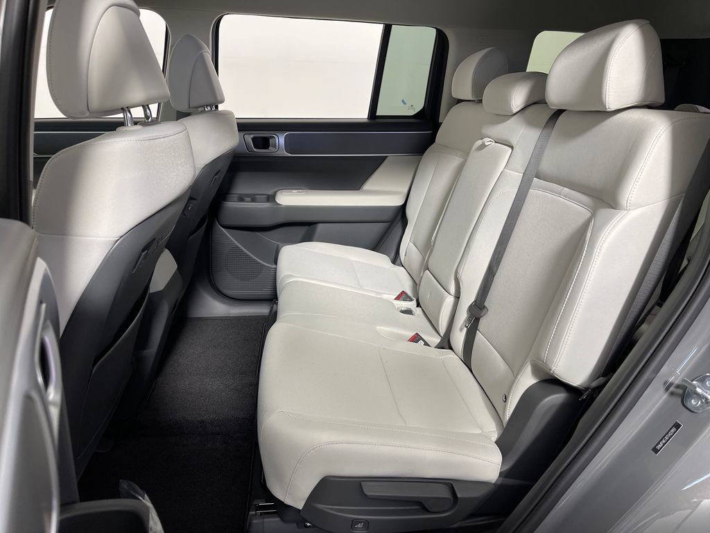 New 2026 Hyundai Santa Fe SE FWD image 13