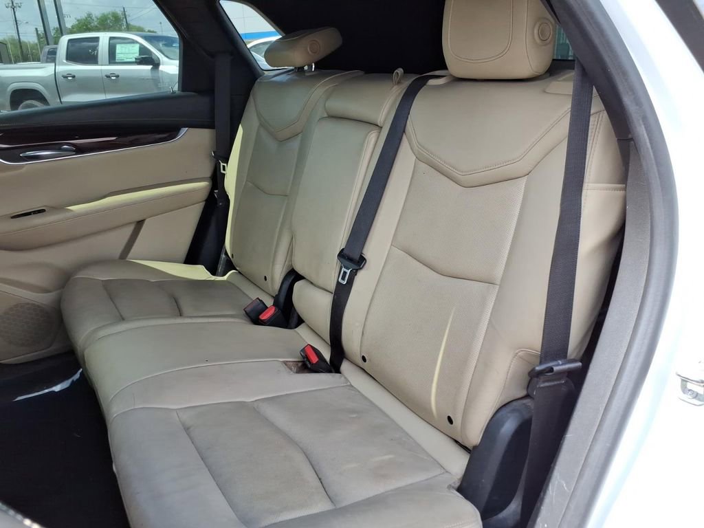 Used 2017 Cadillac XT5 Luxury FWD image 15