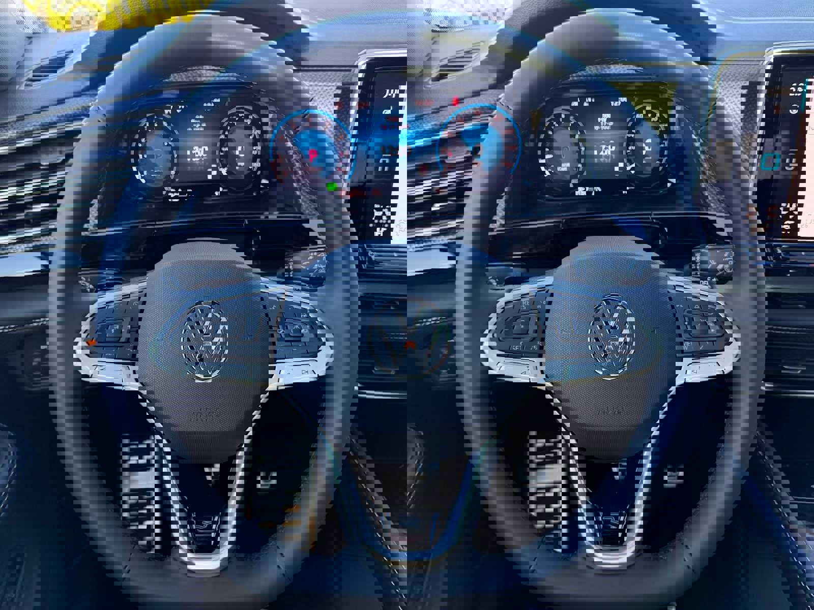 New 2026 Volkswagen Atlas Cross Sport SEL Premium R-Line image 13