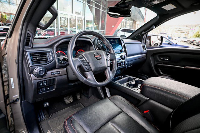 Used 2021 Nissan Titan PRO-4X w/ Pro-4x Convenience Package image 13