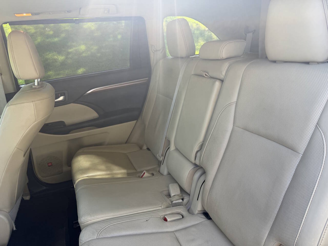 Used 2017 Toyota Highlander Limited FWD image 13