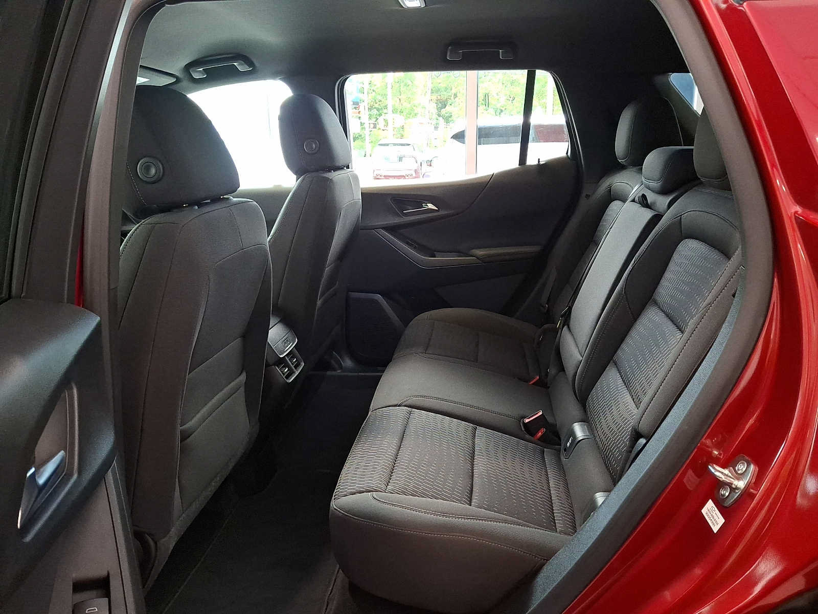 Used 2026 Chevrolet Equinox LT AWD/4WD image 10