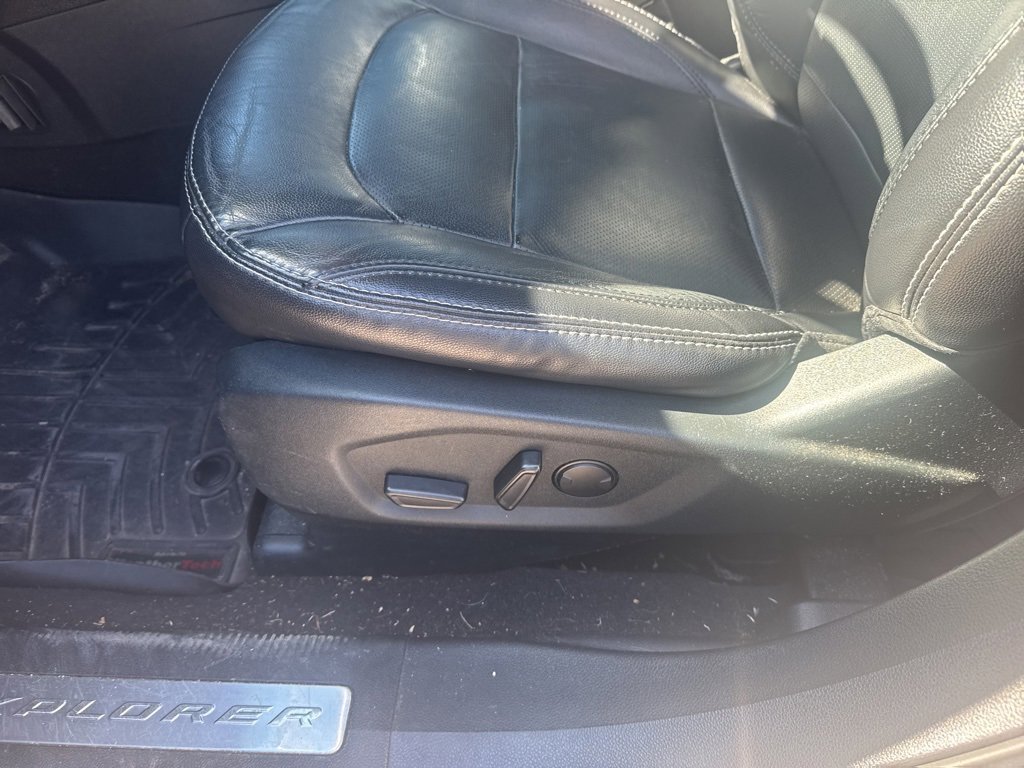 Used 2019 Ford Explorer Limited image 7