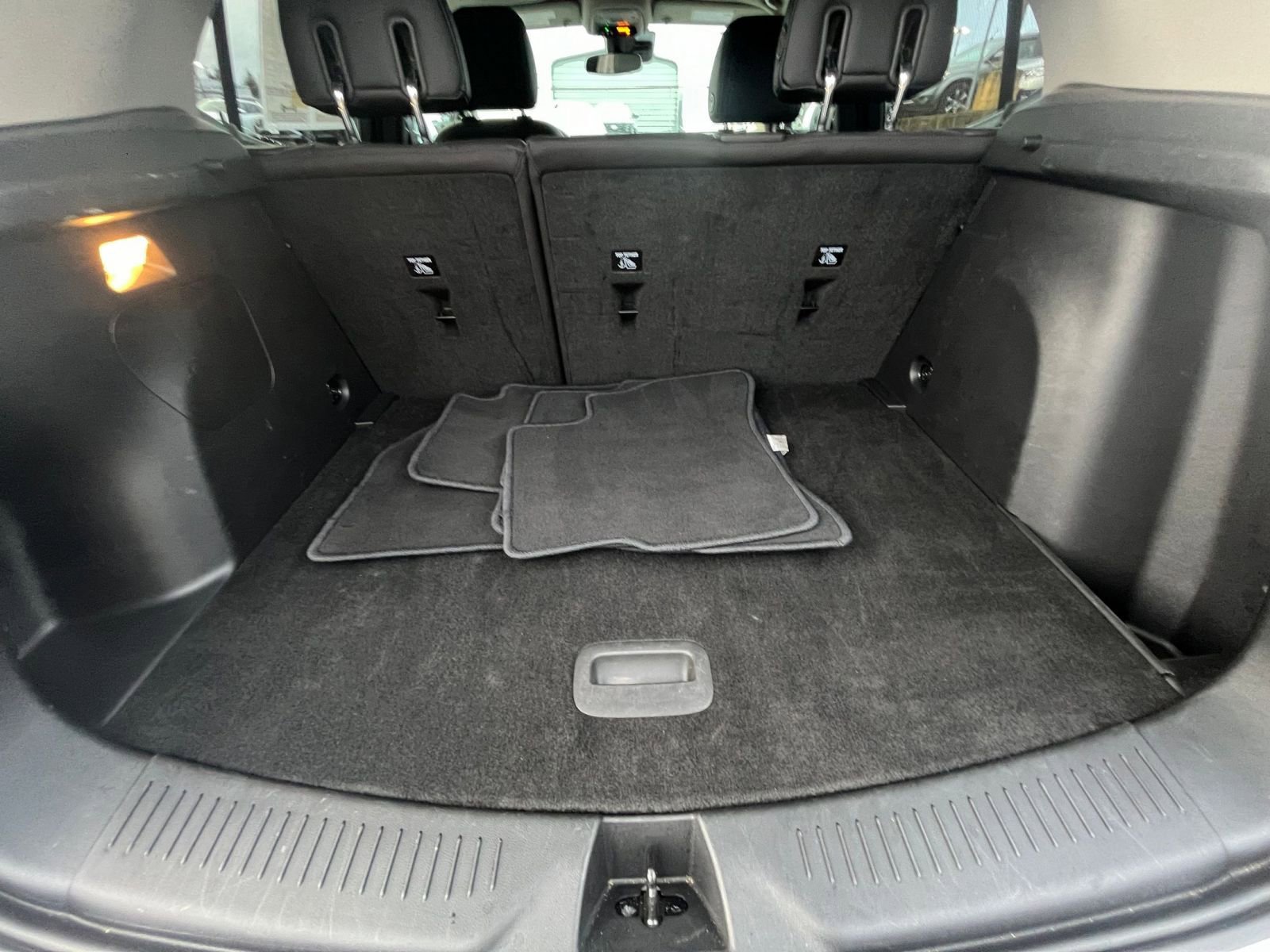 Used 2025 Buick Encore GX Preferred image 32