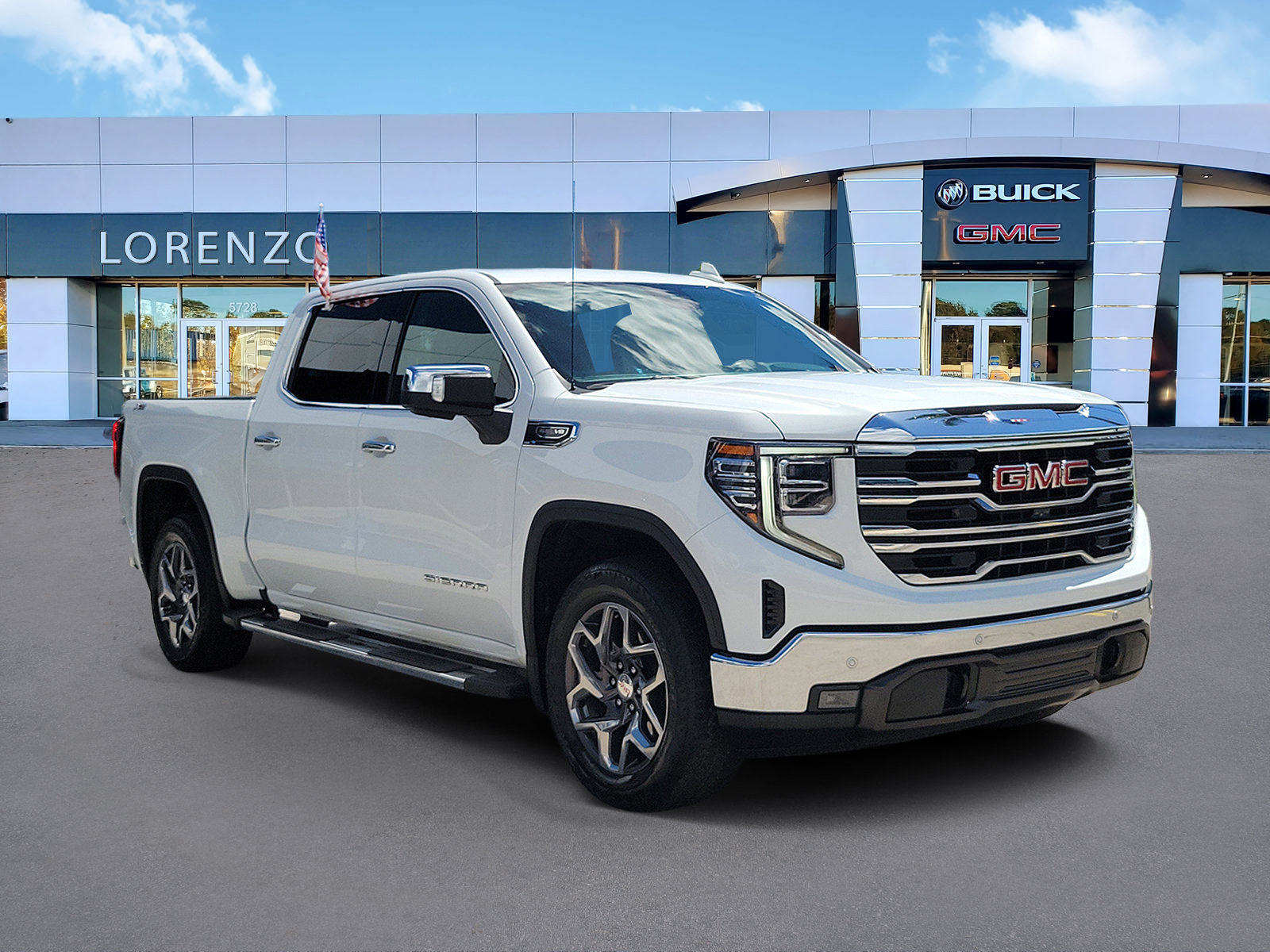 Used 2024 GMC Sierra 1500 SLT w/ SLT Premium Plus Package AWD/4WD image 3