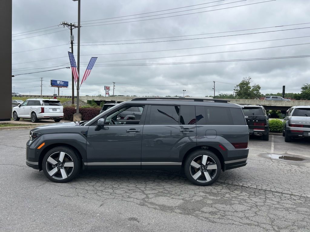 Used 2025 Hyundai Santa Fe Limited AWD/4WD image 5