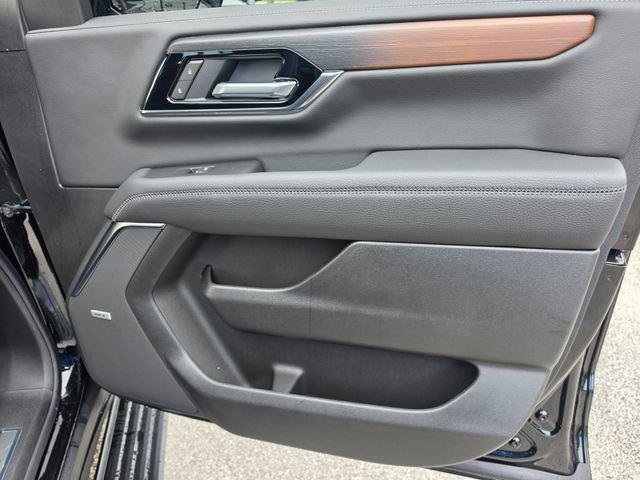 New 2026 GMC Yukon XL Denali w/ Sun & Power Step Package AWD/4WD image 28