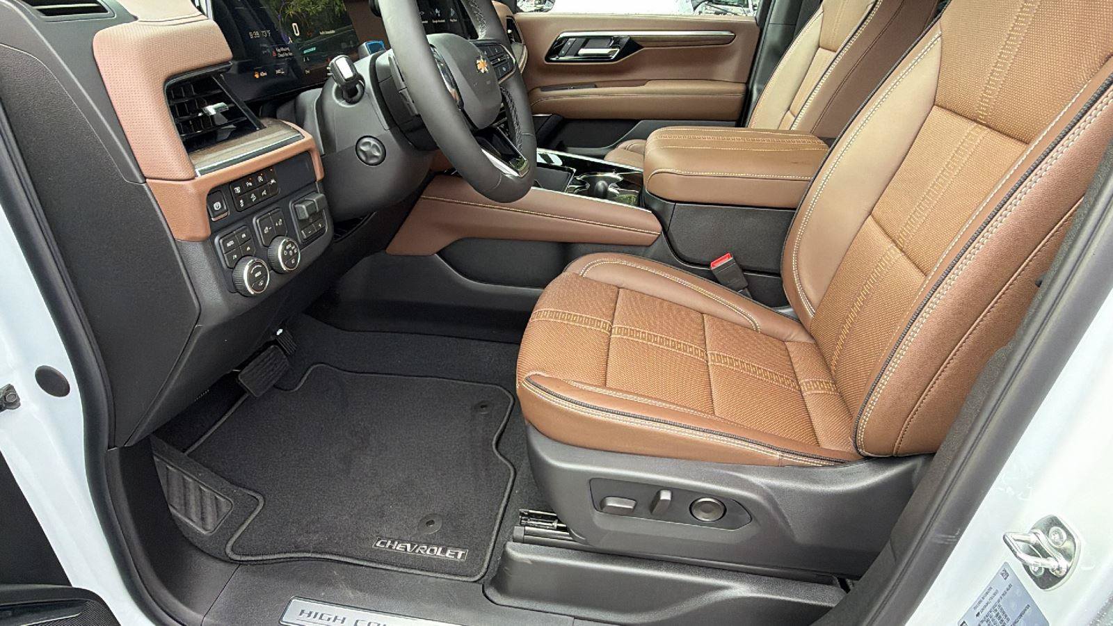 New 2026 Chevrolet Suburban High Country AWD/4WD image 16
