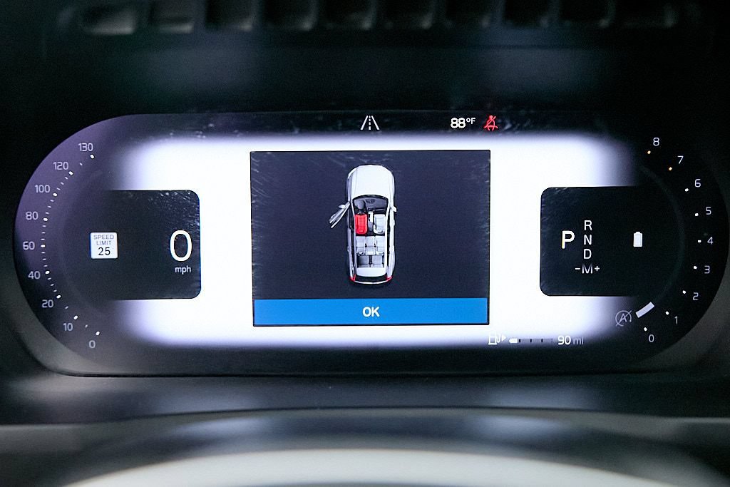 Certified 2023 Volvo XC90 B5 Plus w/ Protection Package Premier AWD/4WD image 31