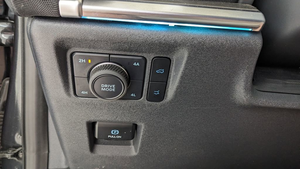 Certified 2025 Ford Expedition Platinum AWD/4WD image 24