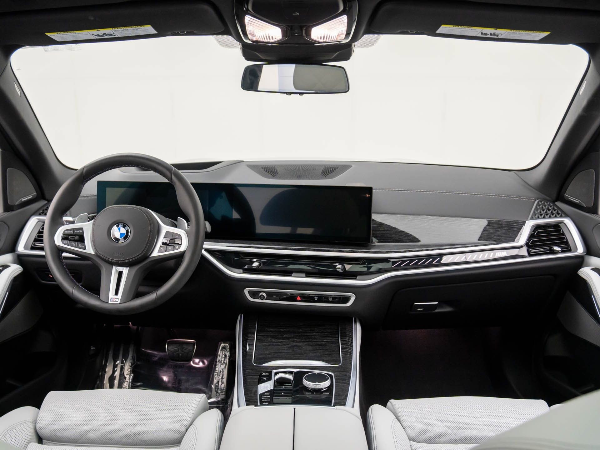 Certified 2025 BMW X5 M60i w/ Climate Comfort Package image 9