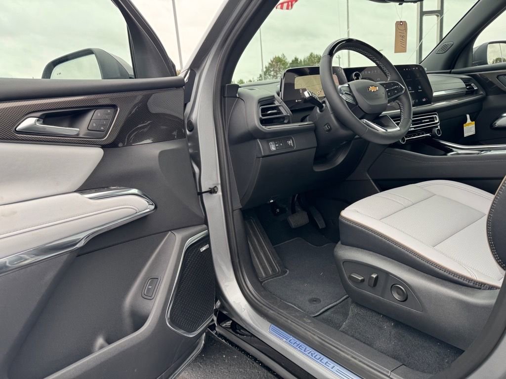 New 2026 Chevrolet Traverse High Country image 12