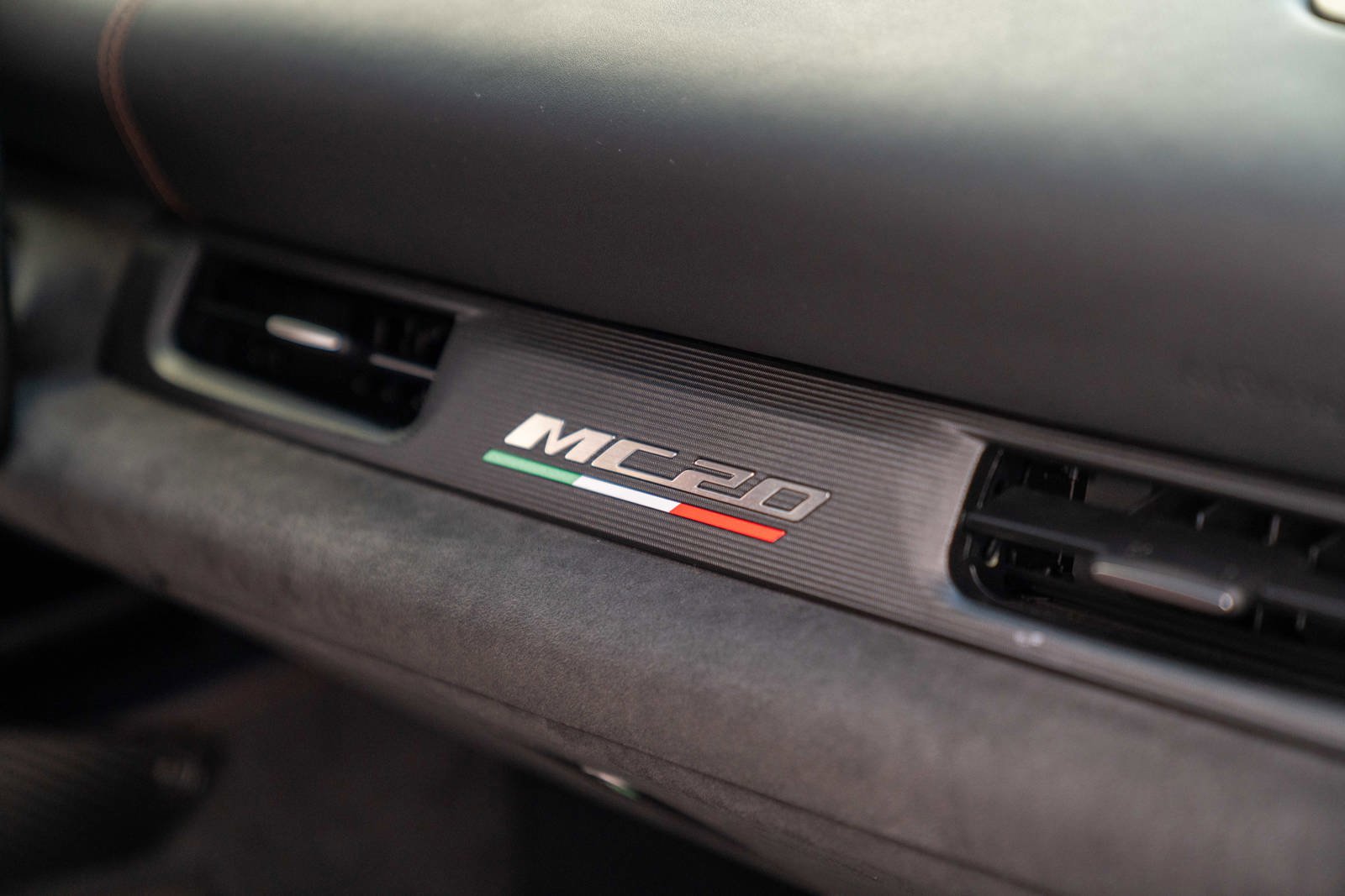 Used 2022 Maserati MC20 Coupe image 41