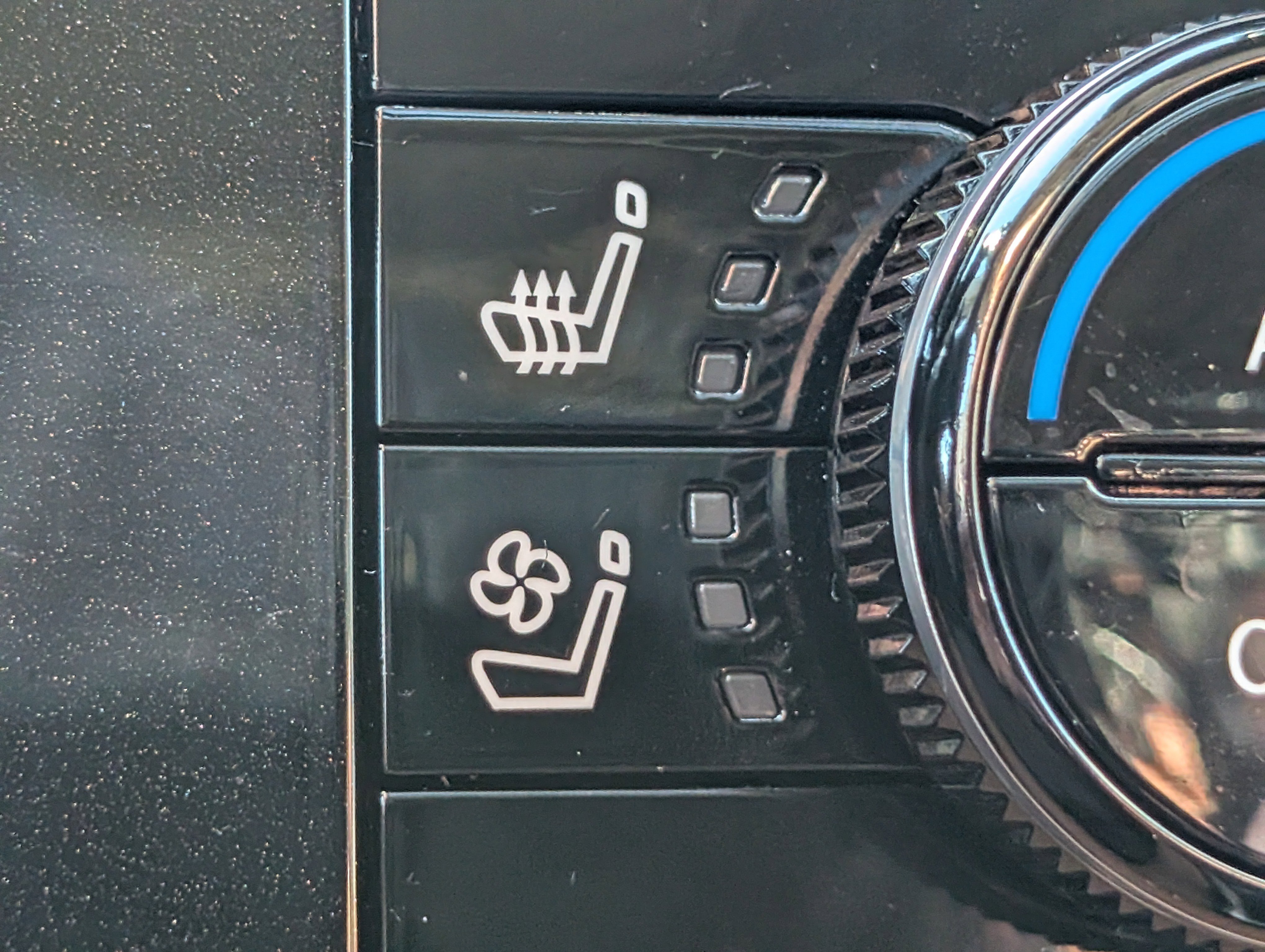 Used 2025 Nissan Pathfinder Platinum image 32