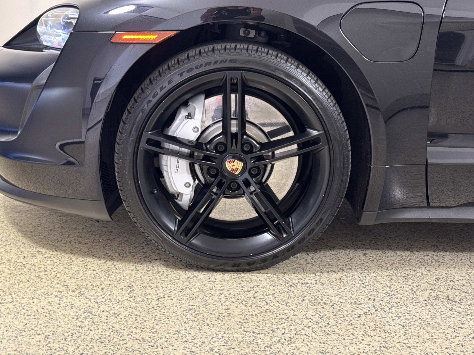 Used 2022 Porsche Taycan 4S AWD/4WD image 10