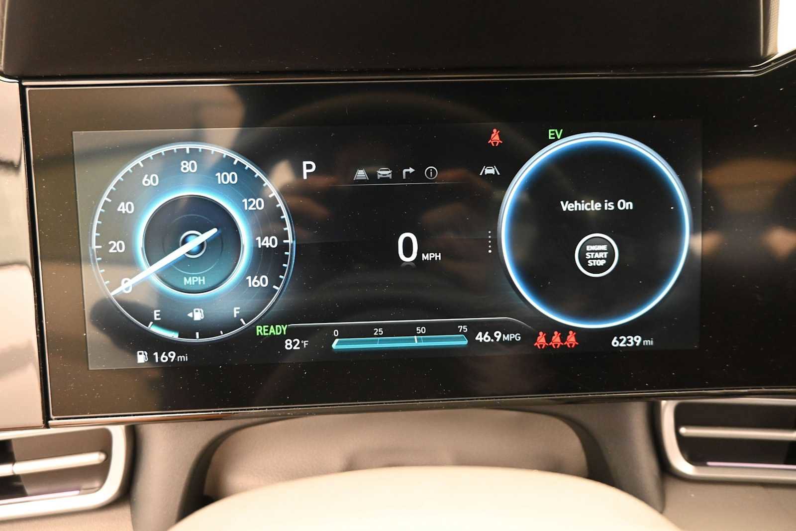 Used 2025 Hyundai Elantra SEL FWD image 15