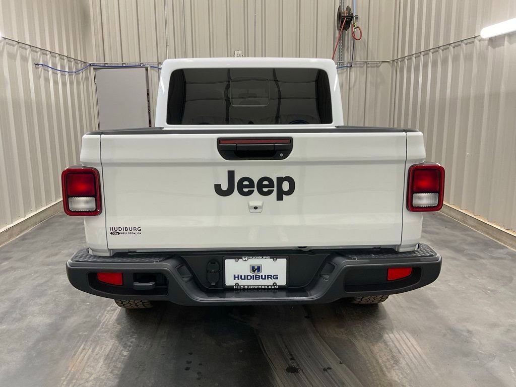 Used 2024 Jeep Gladiator Sport AWD/4WD image 7