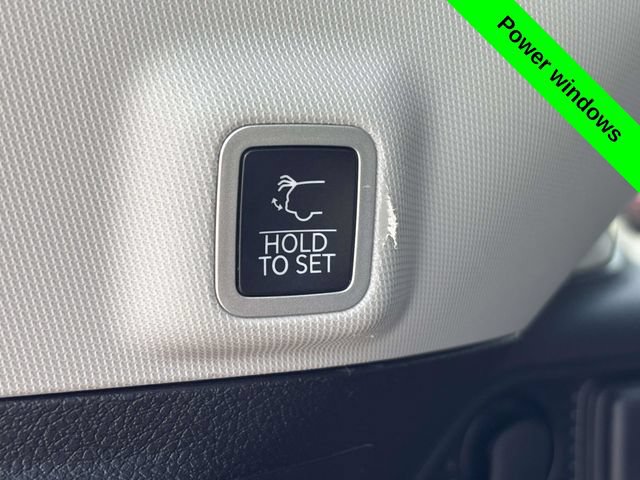 Used 2023 Jeep Grand Cherokee Limited AWD/4WD image 36