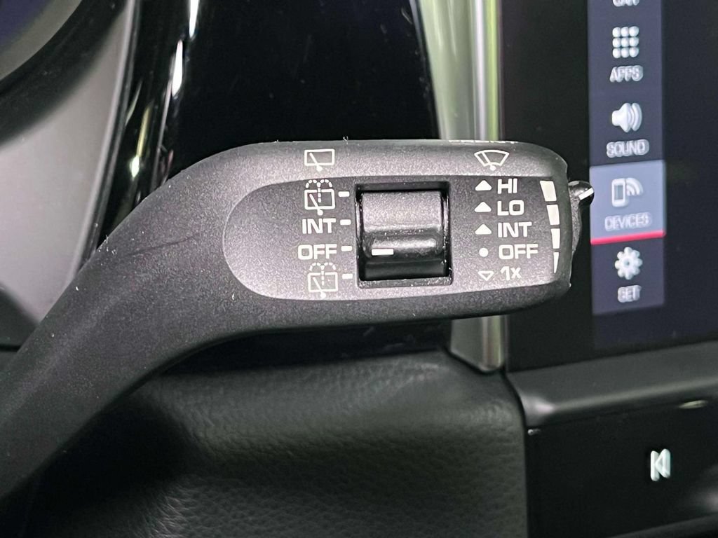 Certified 2023 Porsche Macan AWD/4WD image 40