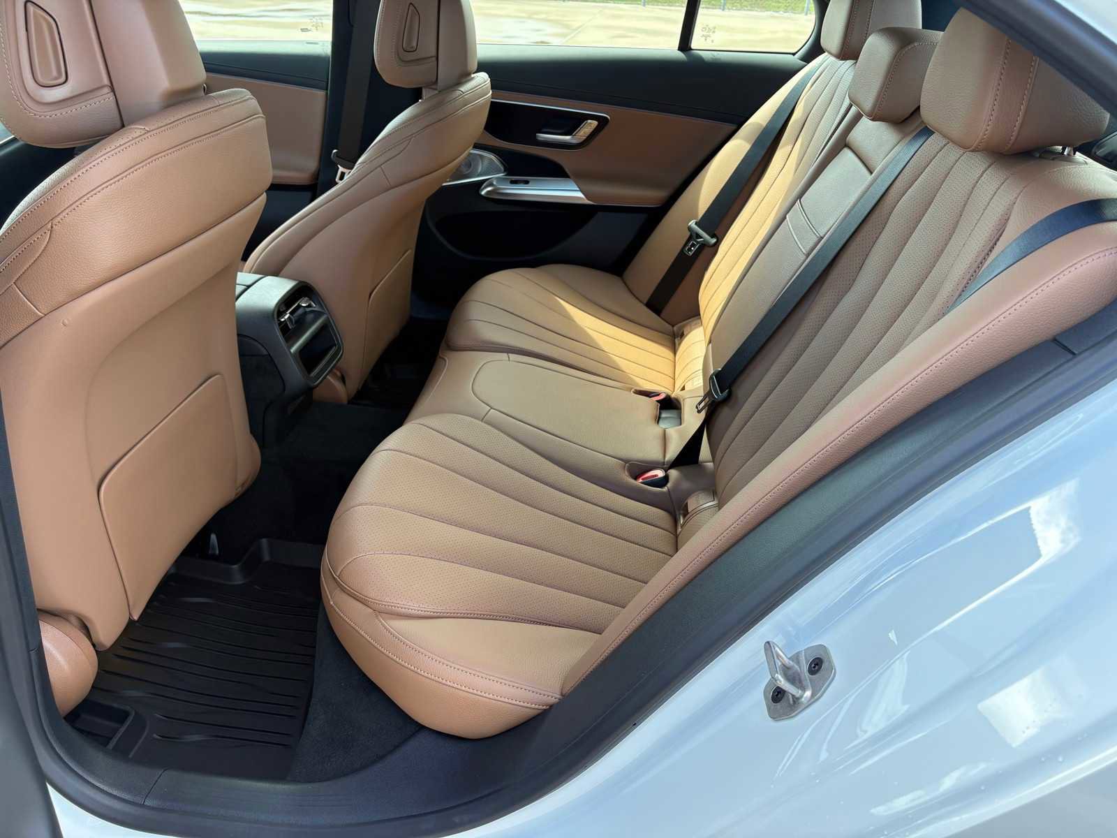 New 2026 Mercedes-Benz E 450 4MATIC Sedan image 11