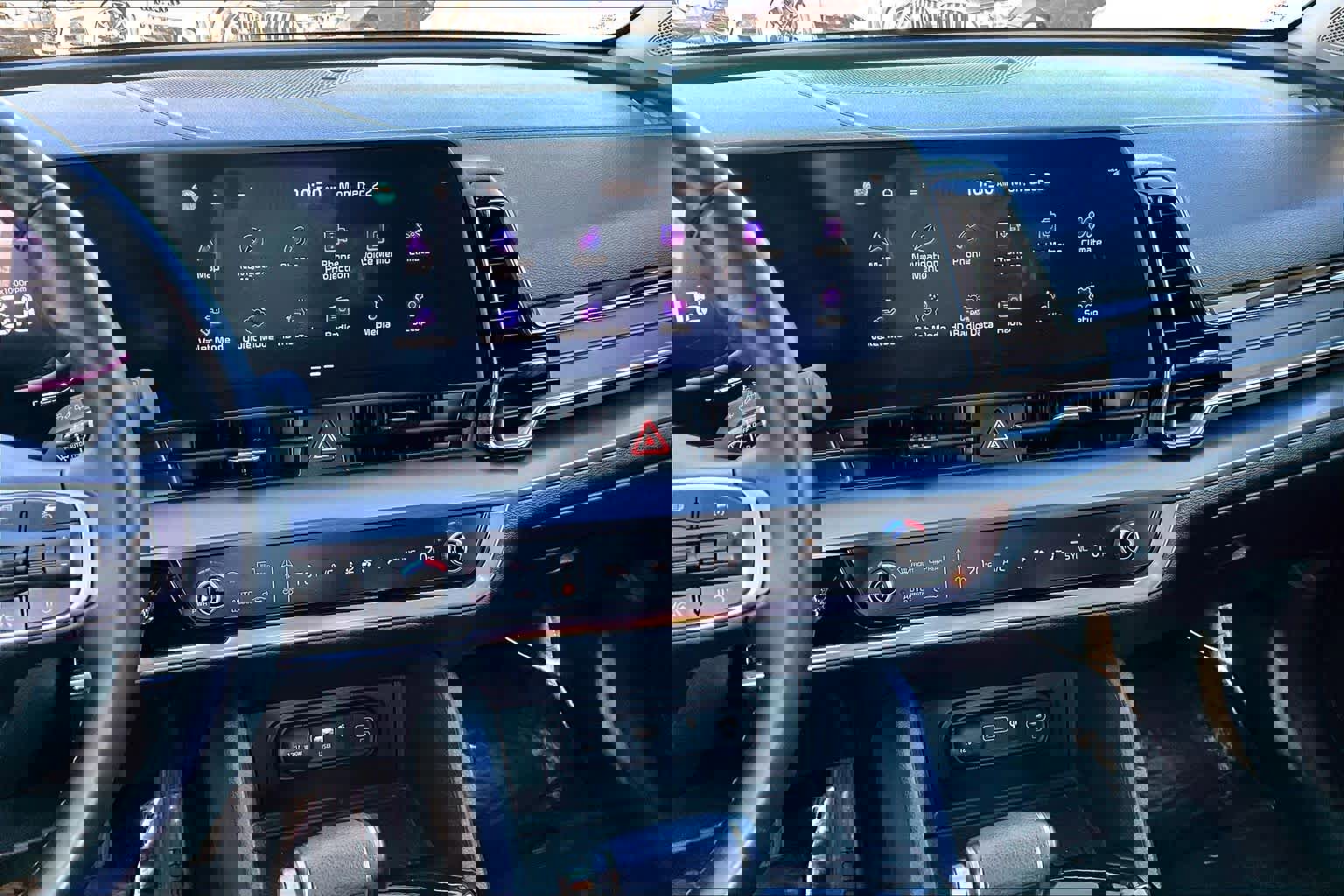 Used 2023 Kia Sportage EX image 7