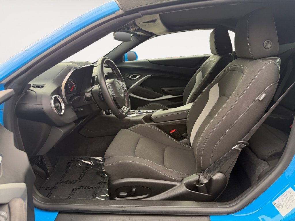 Used 2023 Chevrolet Camaro SS w/ Design Package 3 RWD image 6