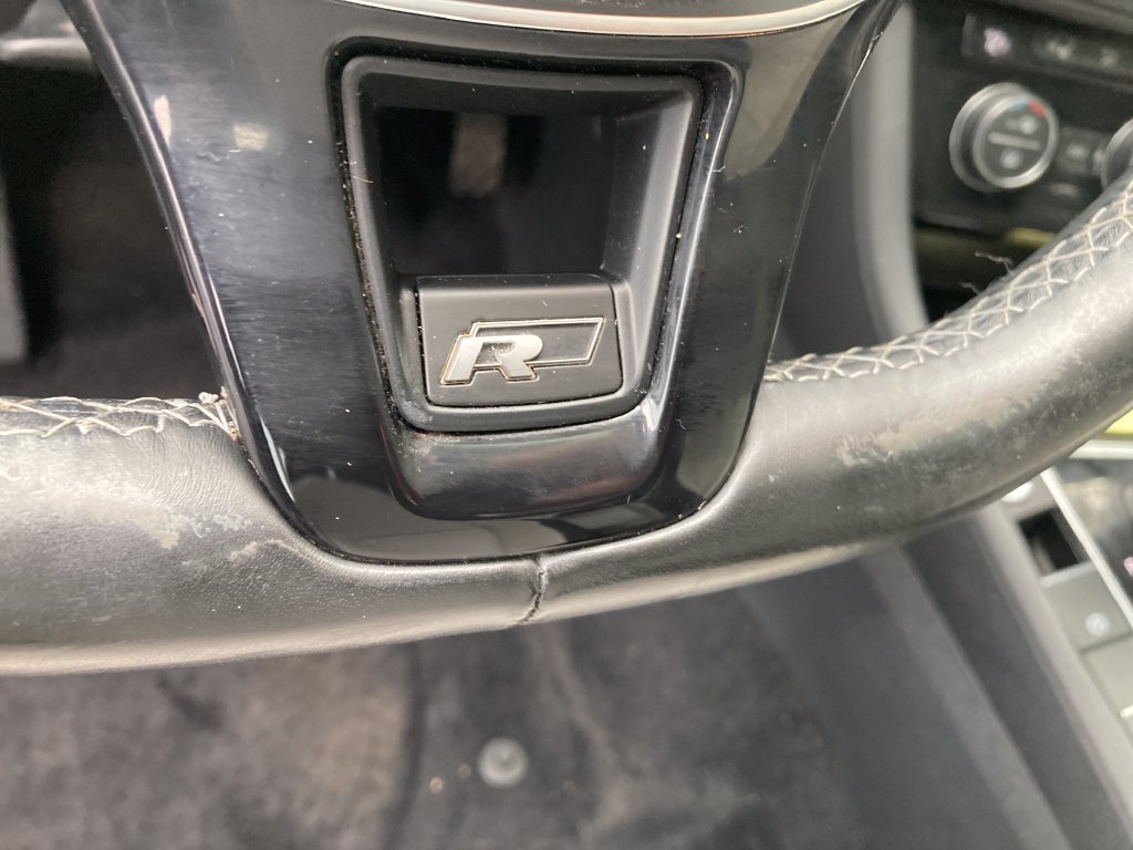 Used 2019 Volkswagen Jetta R-Line w/ R-Line Cold Weather Package FWD image 40