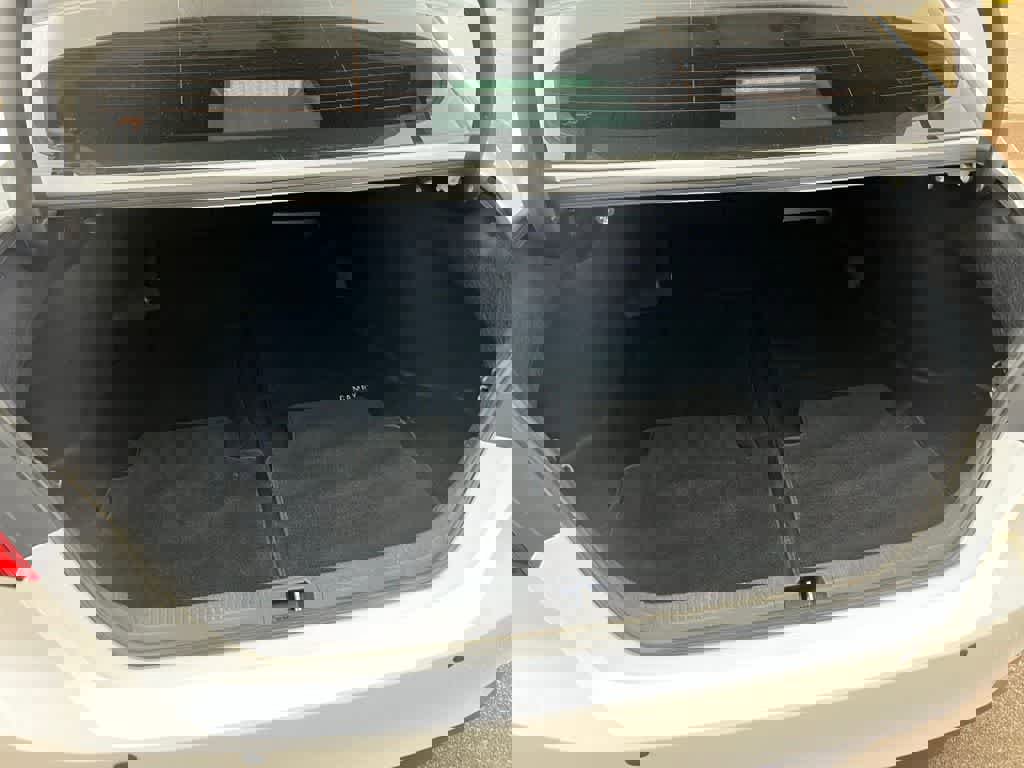 Used 2023 Toyota Camry LE image 21