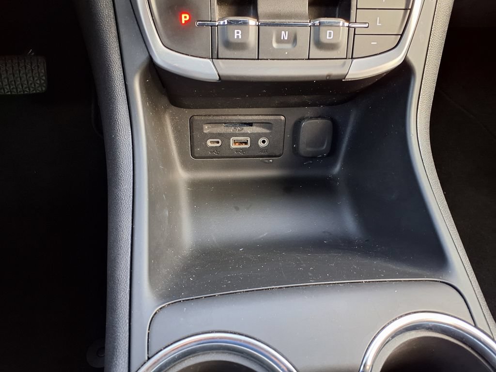 Used 2024 GMC Terrain SLT AWD/4WD image 32