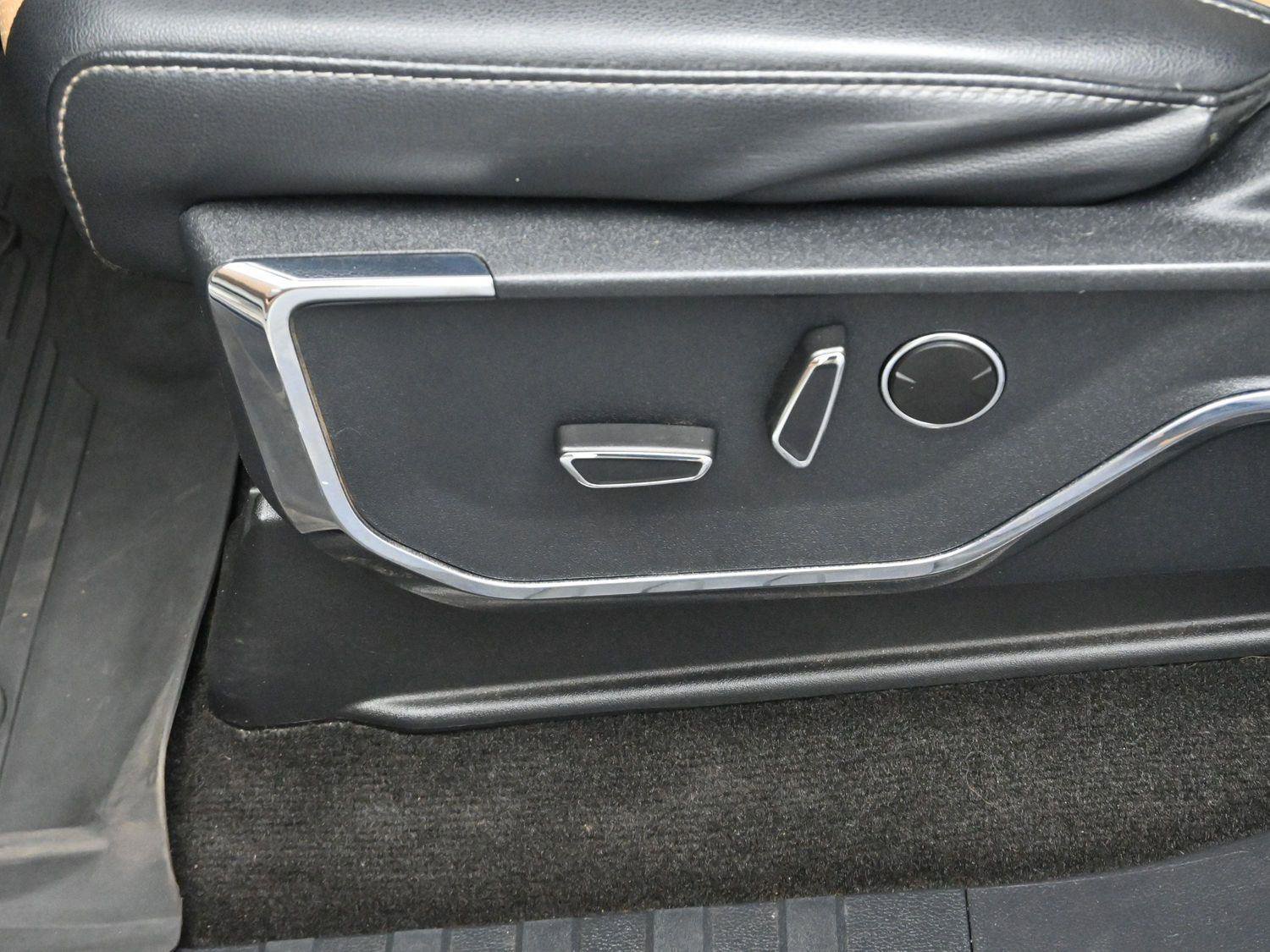 Used 2022 Ford F150 Lariat w/ Equipment Group 502A High image 14