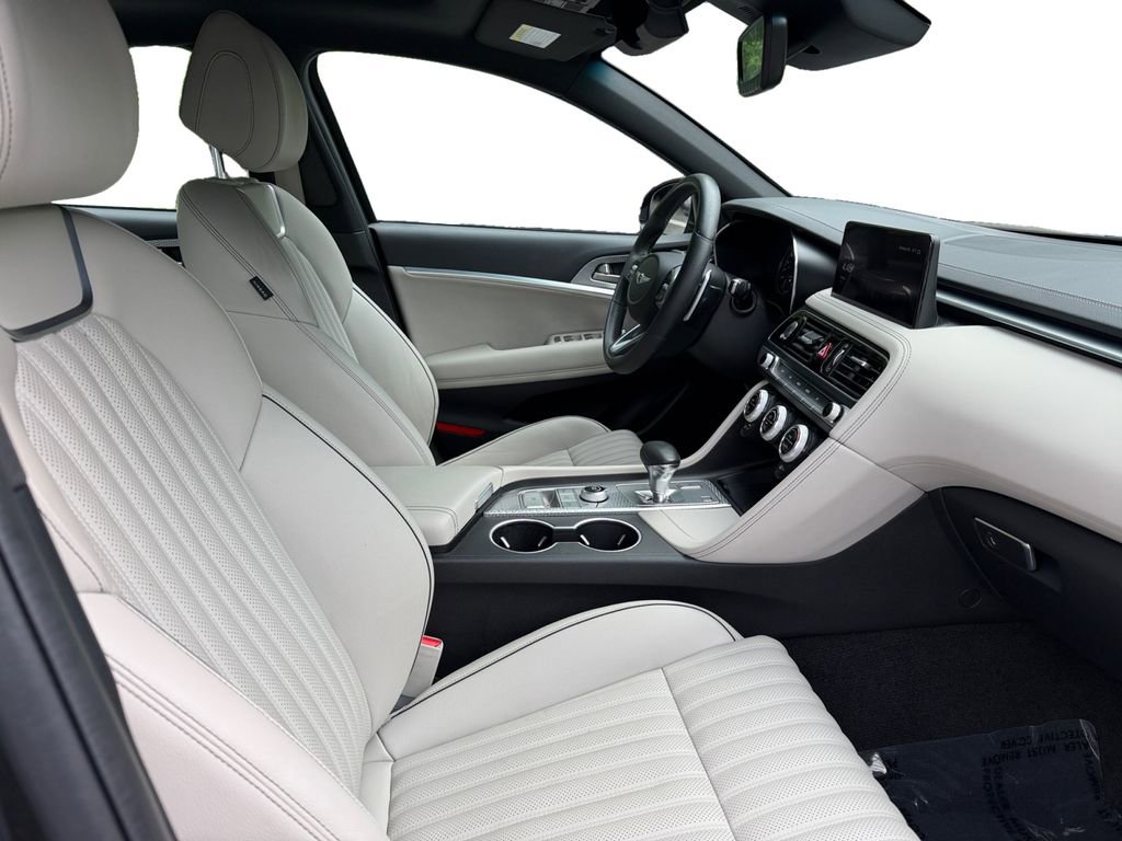 Used 2023 Genesis G70 2.0T w/ Sport Prestige Package RWD image 15