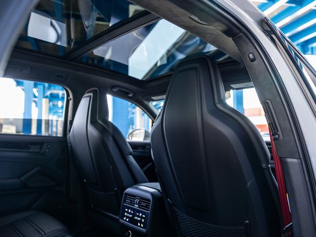 New 2026 Porsche Cayenne GTS image 40