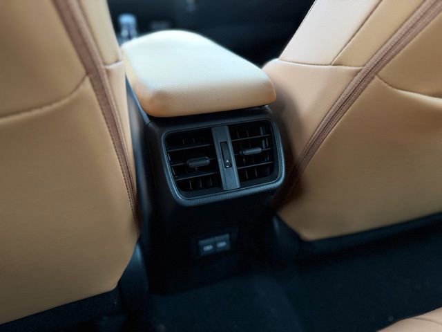 Used 2025 Lexus UX 300h AWD w/ Accessory Package (Z1) image 4