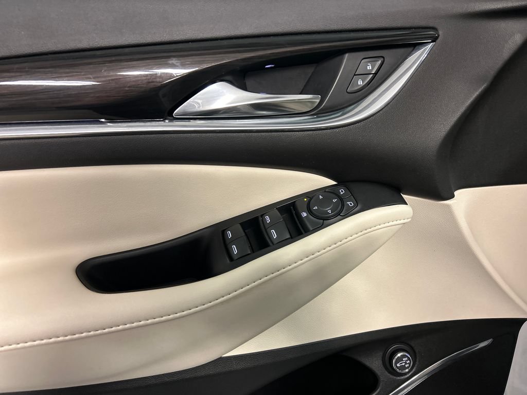 Used 2023 Buick Enclave Essence FWD image 14