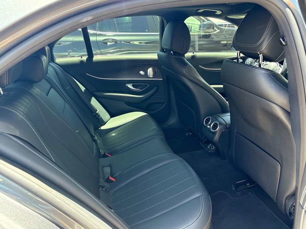 Used 2020 Mercedes-Benz E 350 Sedan image 7