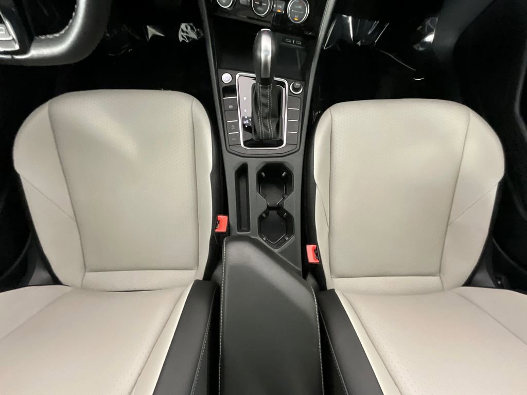 Used 2021 Volkswagen Jetta R-Line image 14