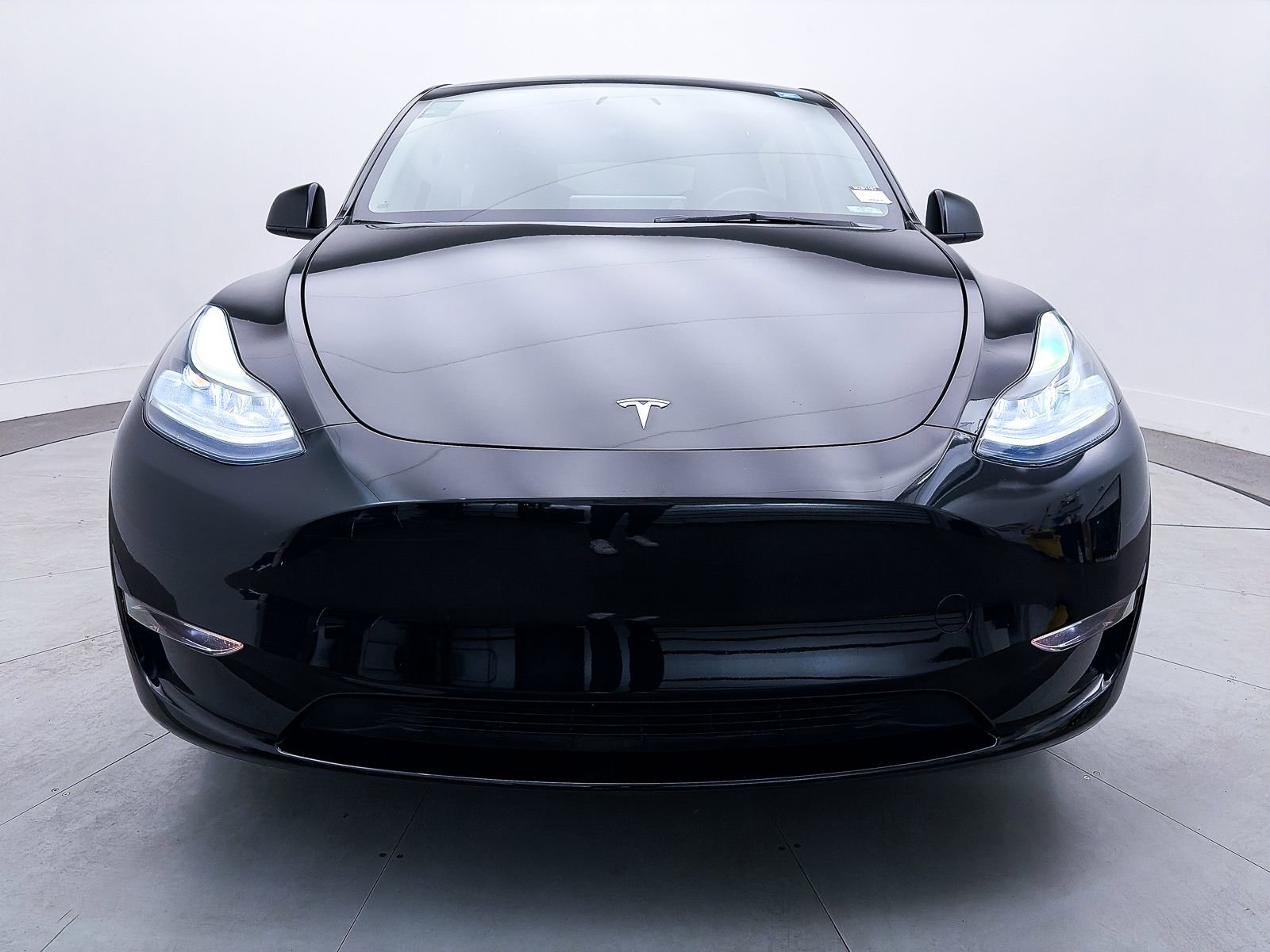 Used 2023 Tesla Model Y Long Range image 11