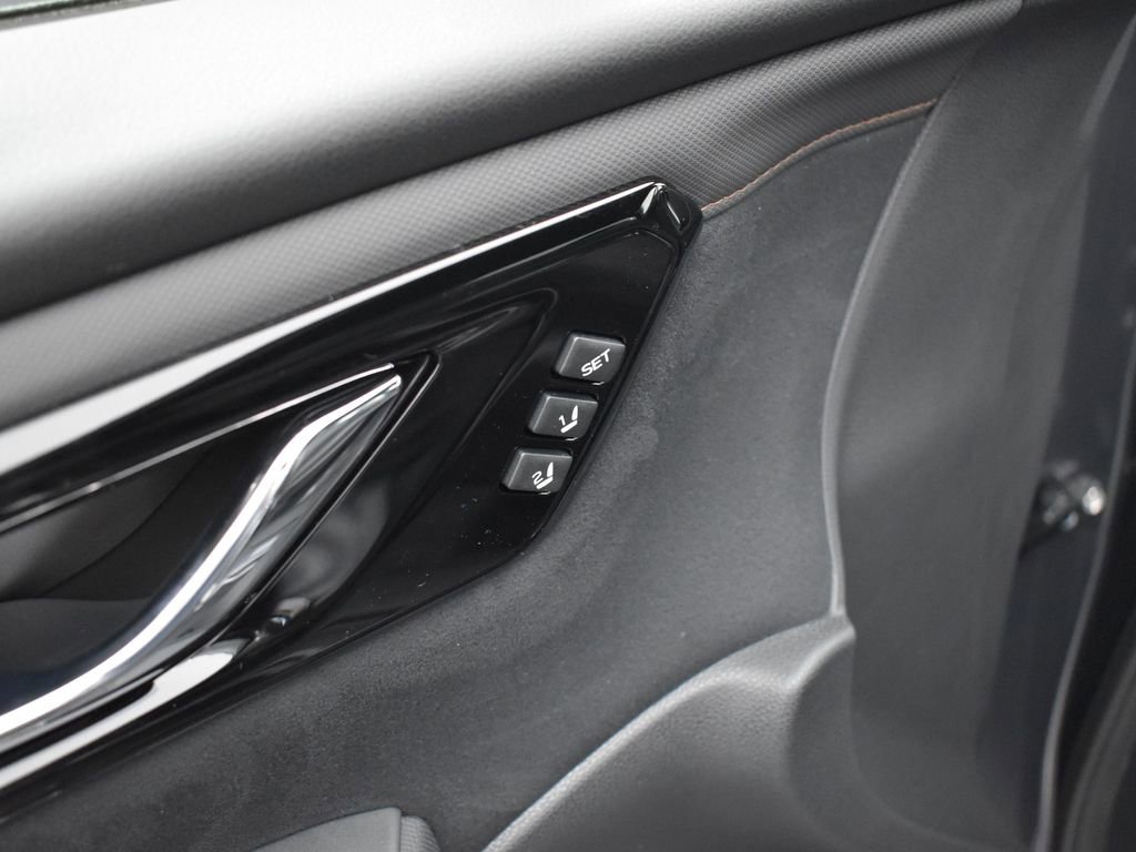 New 2025 Subaru Forester Touring image 8