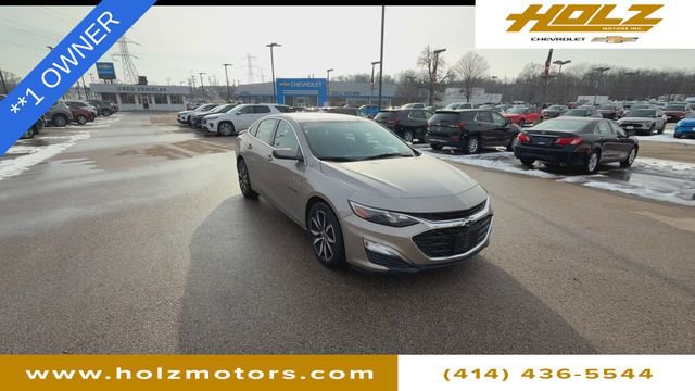 Used 2022 Chevrolet Malibu RS image 2