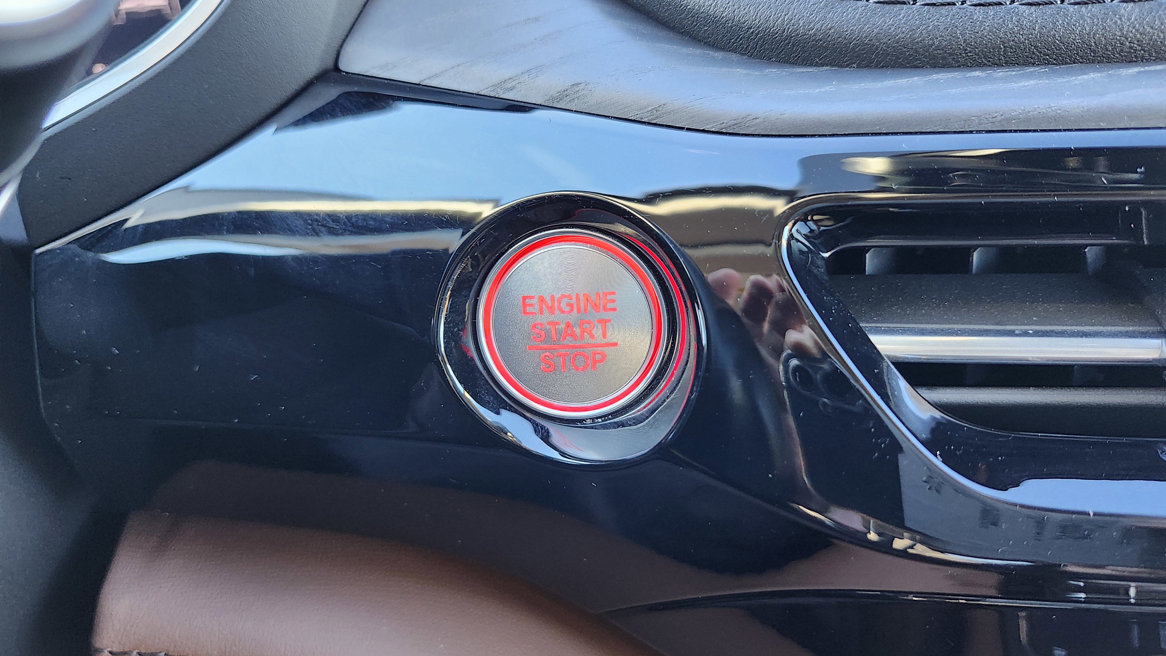 Used 2024 Acura MDX SH-AWD w/ Advance Package image 9