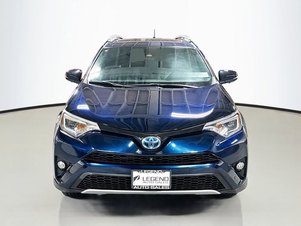Used 2017 Toyota RAV4 SE image 2