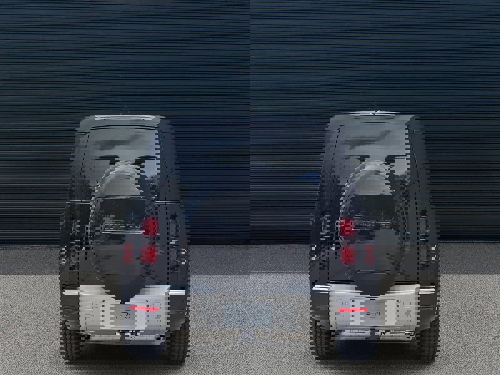 New 2025 Land Rover Defender 130 S image 5