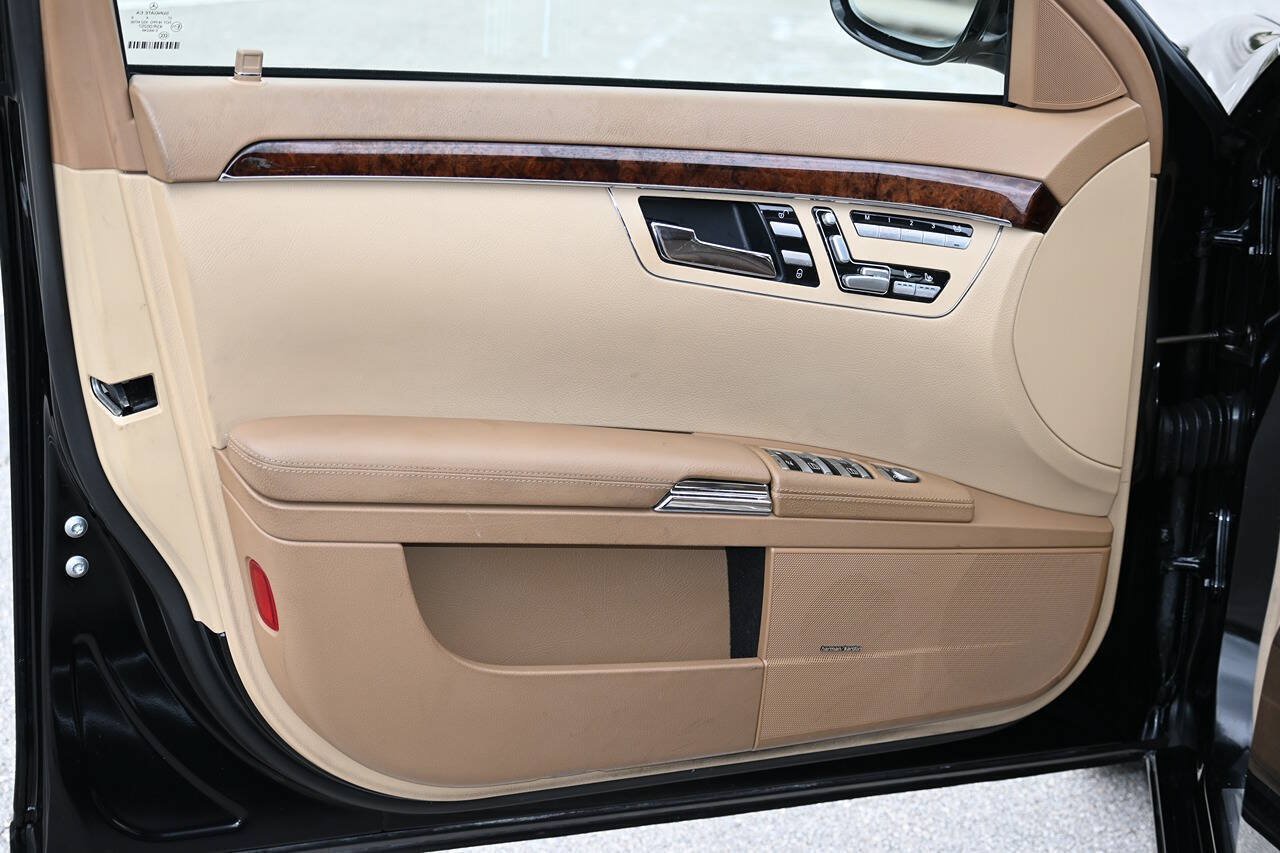 Used 2007 Mercedes-Benz S 550 image 10
