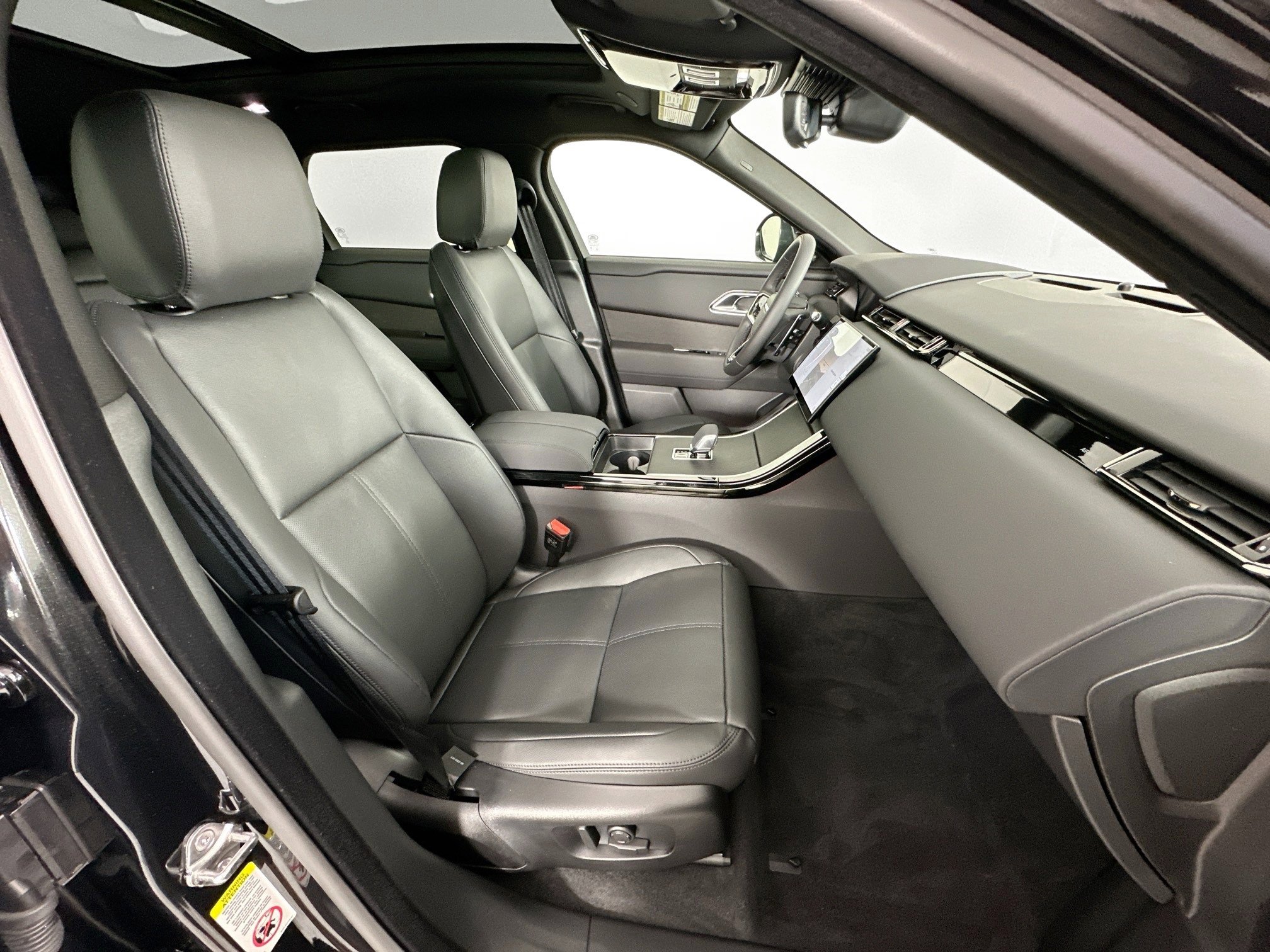 Used 2026 Land Rover Range Rover Velar S image 25