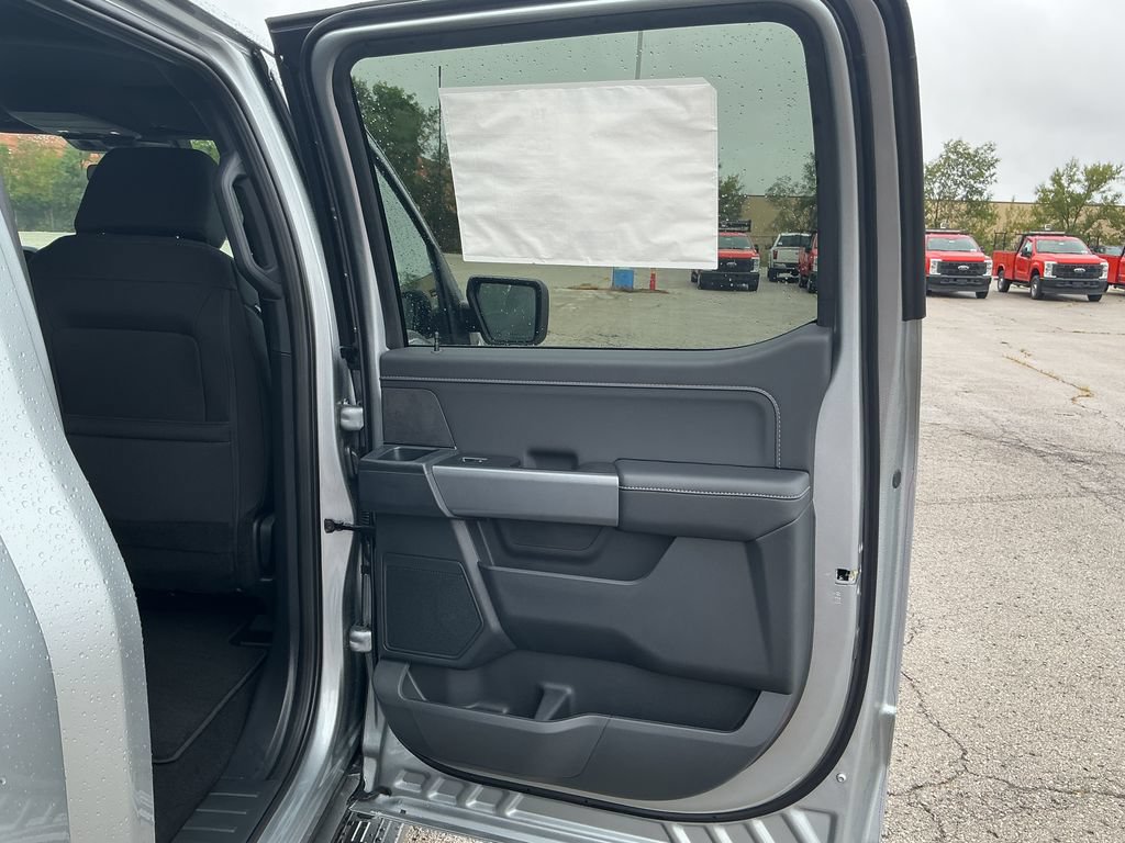 New 2026 Ford F150 XLT w/ XLT Black Appearance Package AWD/4WD image 20