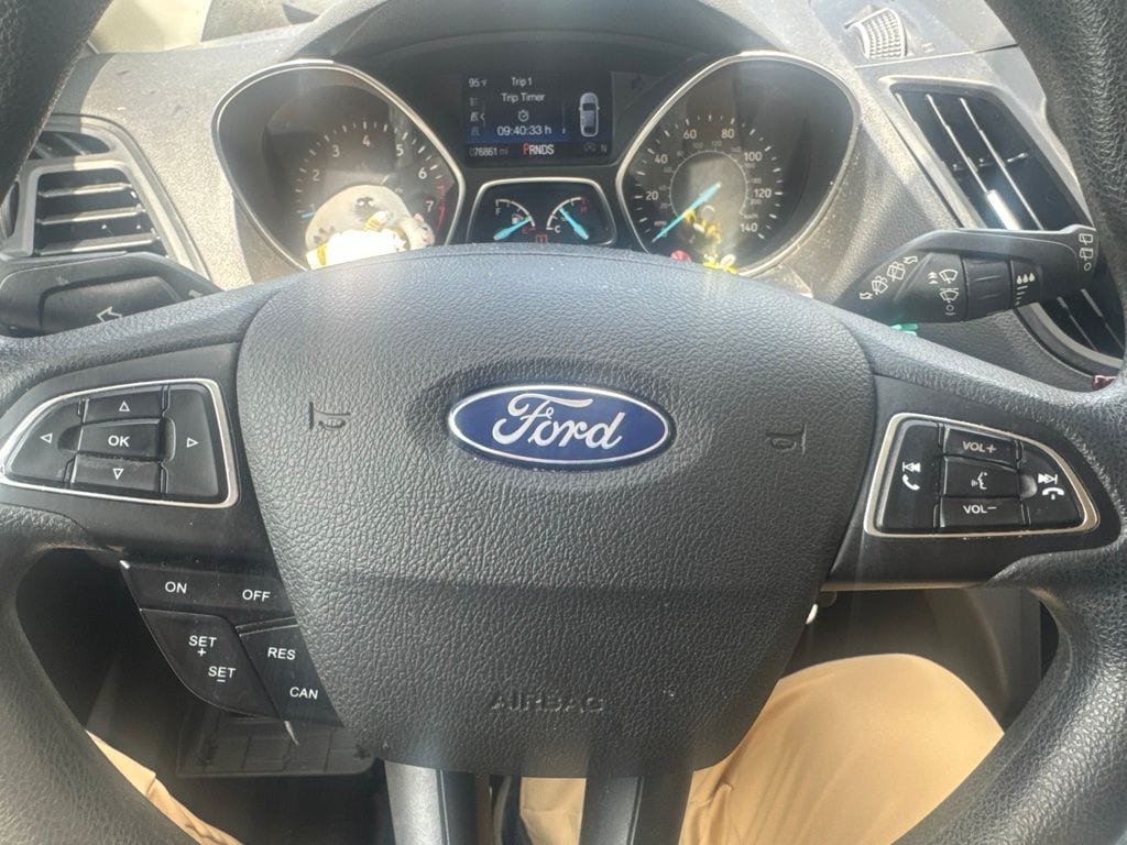 Used 2019 Ford Escape SE FWD image 11