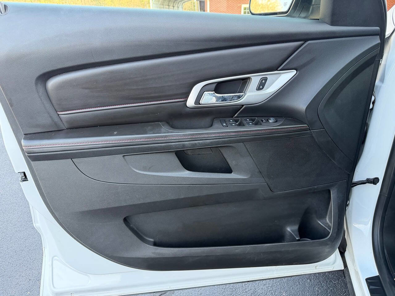 Used 2014 GMC Terrain SLE image 10