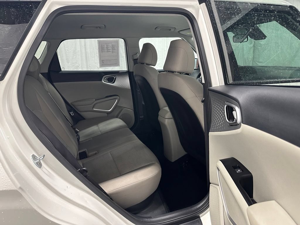 Used 2023 Kia Soul LX w/ LX Technology Package FWD image 51