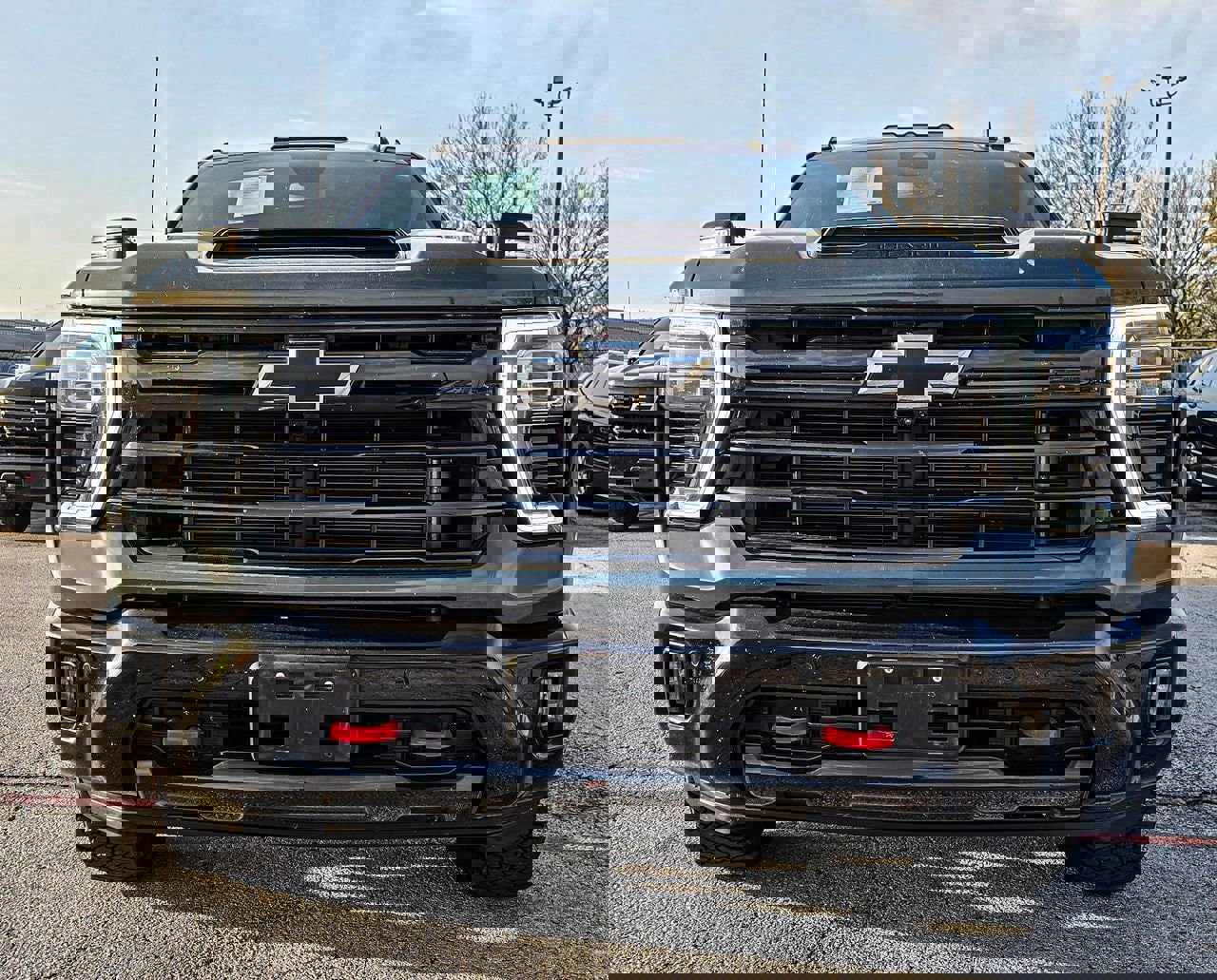 Used 2025 Chevrolet Silverado 2500 LTZ w/ Trail Boss Package image 2